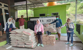 04 September 2022, #Probebaya Kegiatan Probebaya Pengecoran di mesjid Al-falaq Tengkawang dan pembongkaran keramik di langgar AlHousni Jl. Kelapa Gading RT 15 Pokmas Kelapa Gading