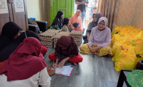 08 September 2022, #Probebaya penyerahan bantuan sembako utk warga kurang mampu di RT.026