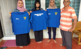 Penyerahan Alat Kesehatan, APAR, Selang pemadam kebakaran dan Kaos Dasawisma di RT.028-Pokmas Kahoi Bersatu