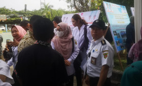 Rabu, 28 desember 2022. Penyerahan secara simbolis hasil kegiatan probebaya kecamatan sungai kunjang dan samarinda ulu tahun 2022 oleh Walikota Samarinda Bpk Dr. H. Andi Harun, ST, SH, M.Si