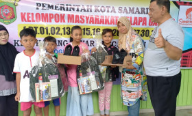 Selasa, 18 Juli 2023 Penyerahan paket pendidikan pokmas kelapa gading RT 13 dan RT 27