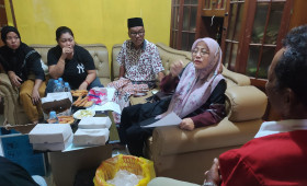 Sabtu, 09 Desember 2023, Kasie Kesra dan staf menghadiri dan mengawasi jalannya kegiatan Rembuk warga di RT. 018, 024, 025, untuk penentuan kegiatan Probebaya di tahun 2024