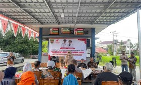 Sabtu, 27 juli 2024 Acara penyerahan  secara simbolis bantuan paket sembako dan perlengkapan sekolah anak yang diadakan pokmas gading kelurahan karang anyar pada kegiatan probebaya program pemberdayaan masyarakat tahun 2024 yang dihadiri camat sungai kunjang beserta lurah karang anyar beserta jajaran staf kelurahan karang anyar
