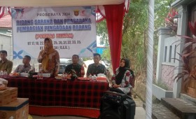 Kamis, 01 Agustus 2024 Acara penyerahan secara simbolis kegiatan pengadaan Sapras Probebaya TA 2024 di wilayah Pokmas Meranti Kahoi. Acara dihadiri oleh Camat Sungai Kunjang dengan Lurah, Kasie Kesra, Kasie Ekobang, Kasie Pemerintahan, Babinsa Karang Anyar, warga dan para ketua RT Karang Anyar