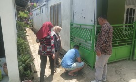 Kamis, 05 September 2024, Seklur bersama Kasie Ekobang, staf, Pengawas Kegiatan Probebaya dan ditemani para pengurus Pokmas Meranti dan Cendana melakukan pengecekan Kegiatan Probebaya bidang Sapras di RT.003, 009, 010, 025, 032 Karang Anyar.