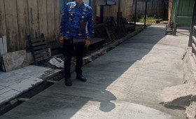 Selasa, 17 September 2024, Lurah bersama Kasie Ekobang dan Pendamping melakukan kunjungan ke Jalan Meranti RT.019 kegiatan semenisasi jalan dengan nilai Rp60.500.000