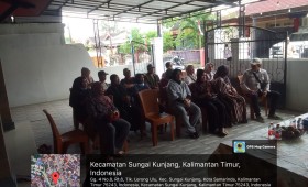 Kamis, 07 Agustus 2025, Plt.Lurah bersama Kasie Kesra mendampingi Camat Sungai Kunjang sebagai narasumber menghadiri kegiatan Probebaya bidang Pemberdayaan berupa acara pengelolaan sampah rumah tangga di RT.005, Jln. Cendana Gang 04