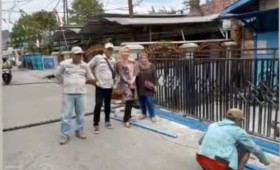 Kamis, 07 Agustus 2025, Kasie Ekobang melakukan monitoring kegiatan probebaya bidang infrastruktur berupa pekerjaan penutup drainase di RT.029, Jalan Ulin Gang 3