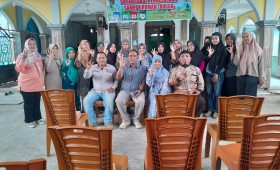 Jumat, 08 Agustus 2025, Plt.Lurah bersama narasumber dari Pengurus Bank Sampah Ramli Berseri menghadiri kegiatan Probebaya bidang Pemberdayaan berupa acara pengelolaan sampah rumah tangga di RT.010, Jln. Cendana Gang 06.