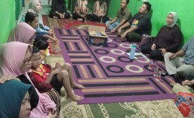Jumat, 08 Agustus 2025, Plt.Lurah dan Kasie Kesra bersama narasumber dari Pengurus Bank Sampah Ramli Berseri menghadiri kegiatan Probebaya bidang Pemberdayaan berupa acara pengelolaan sampah rumah tangga di RT.029, Jln. Ulin Gang 3.