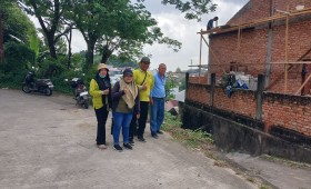 Rabu, 21 Januari 2026, Kelurahan Karang Anyar bersama Pokmas melakukan kegiatan Pengukuran dan peninjauan 0% kegiatan infrastruktur Probebaya Kelapa Gading anggaran tahun 2026.